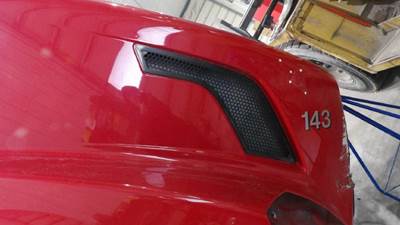 Volvo VNL Right Hood Side Vent