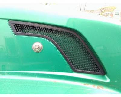 Volvo VNL Right Hood Side Vent