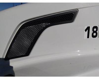 Volvo VNL Left Hood Side Vent