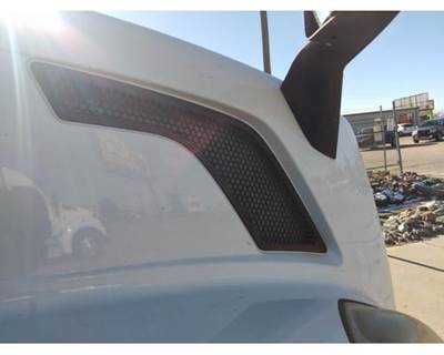 Volvo VNL Right Hood Side Vent