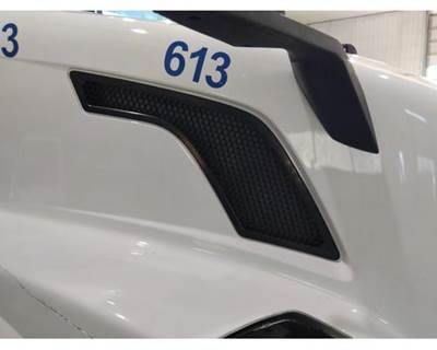 Volvo VNL Right Hood Side Vent