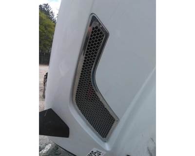 Volvo VNL Left Hood Side Vent