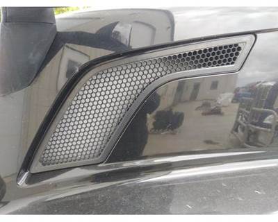 Volvo VNL Left Hood Side Vent