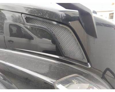 Volvo VNL Right Hood Side Vent