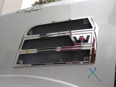 Western Star 5700XE Left Hood Side Vent