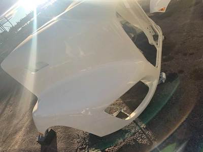Kenworth Hood for a Kenworth T680 GEN 1