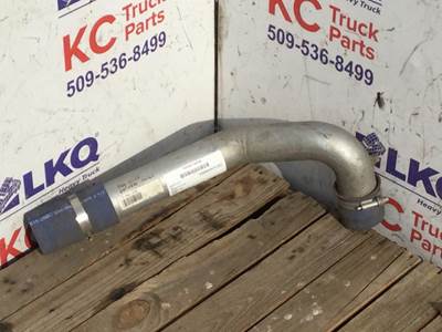 S20G0077 - Used Lower Radiator Hose out of a 2017 Peterbilt 365
 OEM# -
