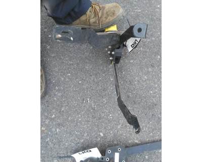 182617-821 2023 PETERBILT 579 SURGE TANK FILLER NECK PACCAR F86-1049 