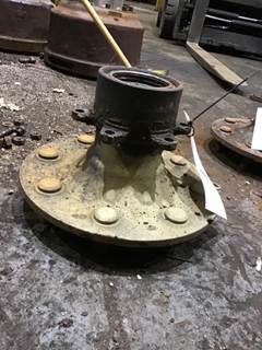 MODEL MANUF: HB1072     CAST#  MS 10 113  
8 BOLT AXLE SHAFT  REAR HUB 