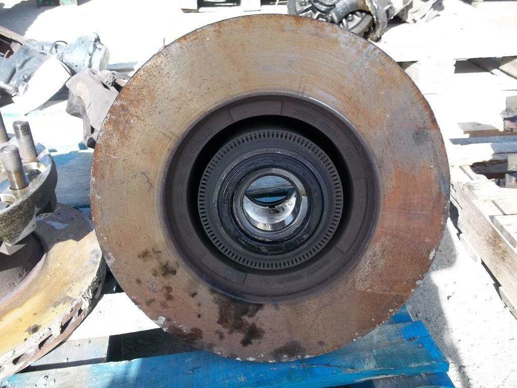 2015 CONMET 5757084 HUB WITH HENDRICKSON STEERTEK AXLE IN GOOD CONDITION , 10 HOLE For Sale