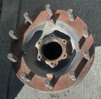 S13B0030, USED INTERNATIONAL FRONT STEER AXLE HUB, 10 STUD HP, CAST STEEL, ABS 