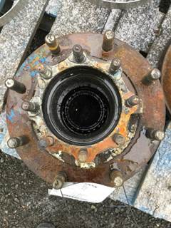 S18H0077 - USED DISC BRAKE HUB OFF OF A 1995 GMC TOPKICK
 HOUSING - EATON