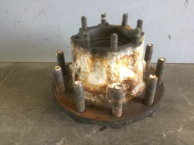 Used Mack CRD Rear Hub
38,000 Lb
Hub Piloted
Steel
8 Hole Axle 