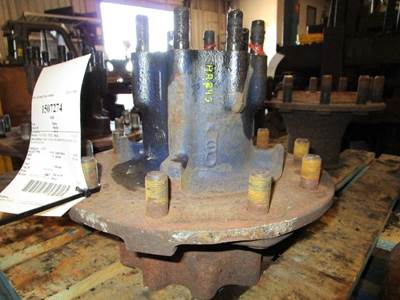 RIGHT STUDS, DISC BRAKE TYPE HUB, 8 BOLT A/S, IHC APPLICATION 