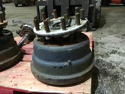 104112F
FRONT, ABS, AL, AIR BRAKE TYPE, 10 HOLE PILOTED, 6 BOLT CAP, CON MET 
