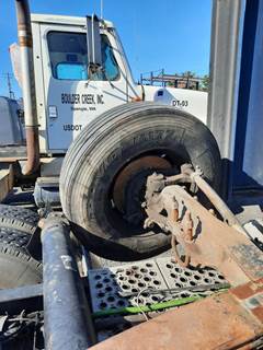 S22B0022 - Used Piloted 10 Lug Hubs from a 2016 Kenworth T660
  
  Axle Type -