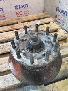 180423-821 - Used Driver Side Hub from a 2022 International LT 