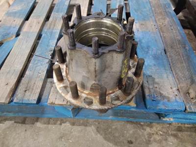 USED ALUM. REAR HUB WITH 4.5'' RACE SPACING     10001280