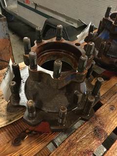 CAST, 3/4" AXLE SHAFT STUDS, 
SHORT BARREL
2 3/4" wheel studs 