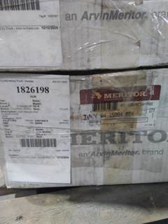 CAST TRAILER AXLE 
4" LENGTH STUD 
16048
6 BOLT CAP
 