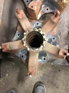 12 BOLT AXLE 
EATON REAR  