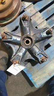 5 SPOKE, 20", 6 BOLT CAP, 
DISC BRAKE TYPE, CAST, FRONT HUB
1 STUD BROKEN - 