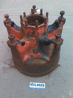 USED STEEL DRIVE AXLE HUB      RA75 