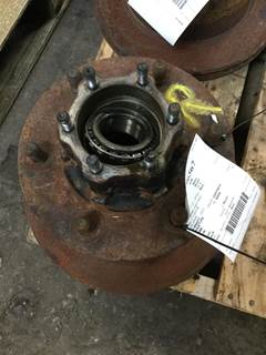 6 BOLT AXLE
6 BOLTS TO ROTOR
DISC BRAKE
RIGHT STUDS 