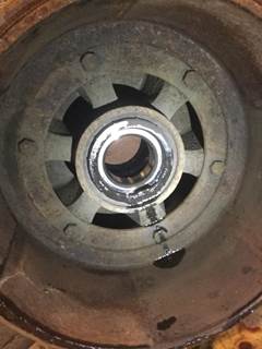 6 BOLT AXLE SHAFT, 8QJ446, REAR HUB, FITS 44K AXLE, 
BEARING NUMBERS 
INNER -