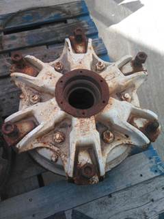 USED SIX SPOKE HUB F-X-670 