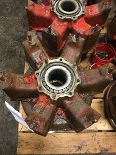 8QJ3153
6 SPOKE 24"
8 BOLT CAP
NON ABS
OFF 65K 