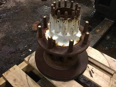  ALIANCE ARS17.5.2
12 BOLT AXLE SHAFT, DISC, 8 LUG, CAST, 
HUB #