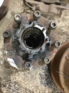 WEBB 2638 REAR
8 HOLE AXLE SHAFT
8 STUD HUB PILOTE
CAST DEEP BORE 
W/