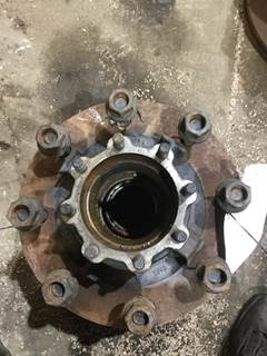 WEBB 2638 REAR
8 HOLE AXLE SHAFT
8 STUD HUB PILOTE
CAST DEEP BORE 
W/