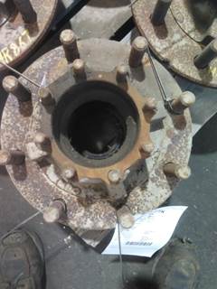 1768, REAR
CAST# HR690
NON ABS,  DISC,  8 PILOTED
8 HOLE AXLE SHAFT 
10 HOLE