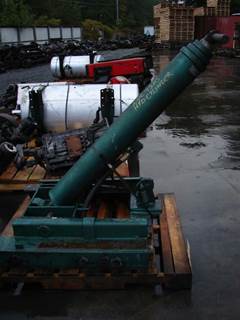 International F9370 Hydraulic Cylinder