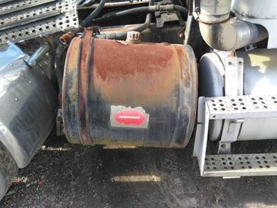 Freightliner FLD120SD Hydraulic Tank for a Freightliner FLD120 SD