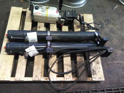 International 4300 Left Hydraulic Tank