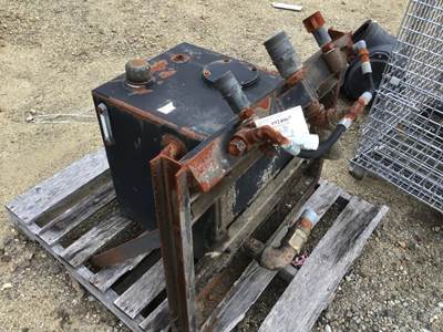 Mack Hydraulic Tank