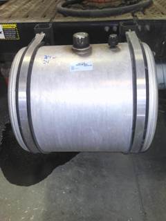 Mack Pinnacle CXU613 Right Hydraulic Tank for a Mack CXU613