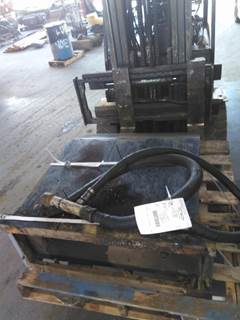 Mack Vision CXN613 Hydraulic Tank for a Mack CXN613