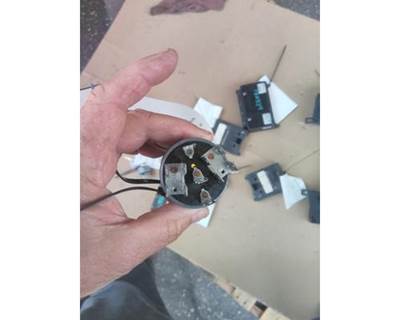 Freightliner Cascadia 125 Ignition Switch