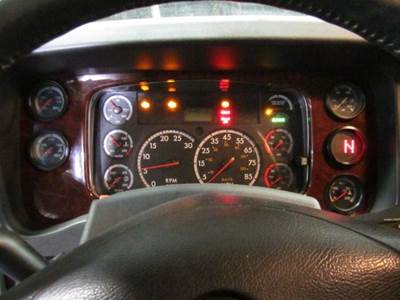 Freightliner 114SD Instrument Panel Cluster