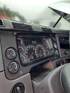 Freightliner Cascadia 113 Instrument Panel Cluster
