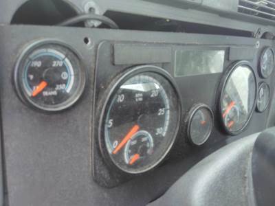Freightliner Cascadia 113 Instrument Panel Cluster