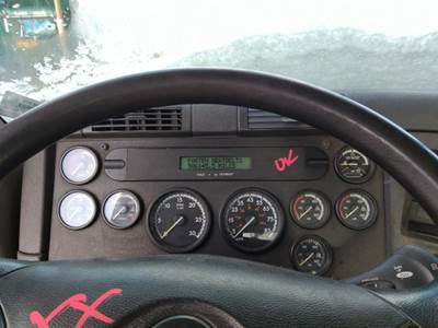 Freightliner Cascadia 113 Instrument Panel Cluster
