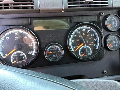 Freightliner Cascadia 125 Instrument Panel Cluster