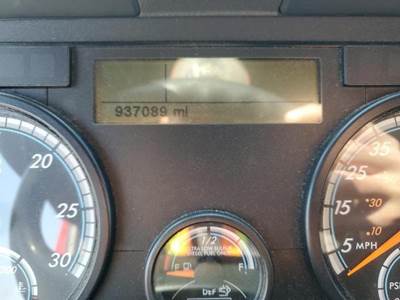 Freightliner Cascadia 125 Instrument Panel Cluster