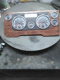 Freightliner Cascadia 125 Instrument Panel Cluster