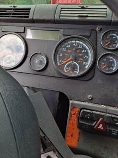 Freightliner Cascadia 125 Instrument Panel Cluster